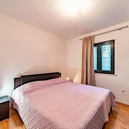 アパート Anita By Guide