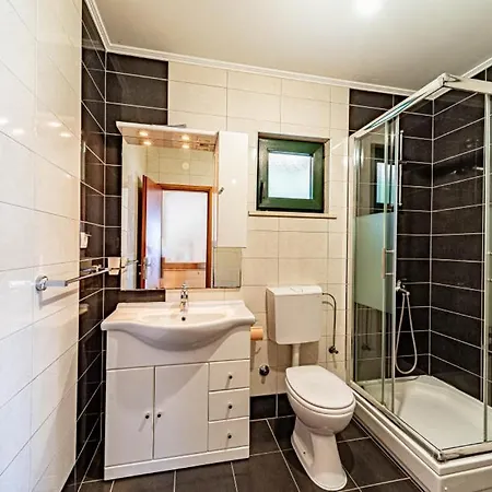 Anita By Guide アパート *