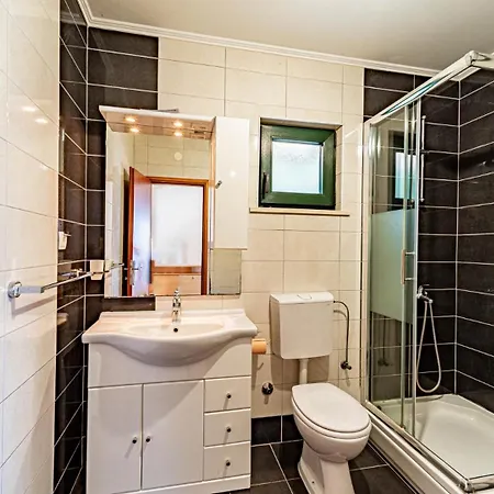 Anita By Guide * Blato